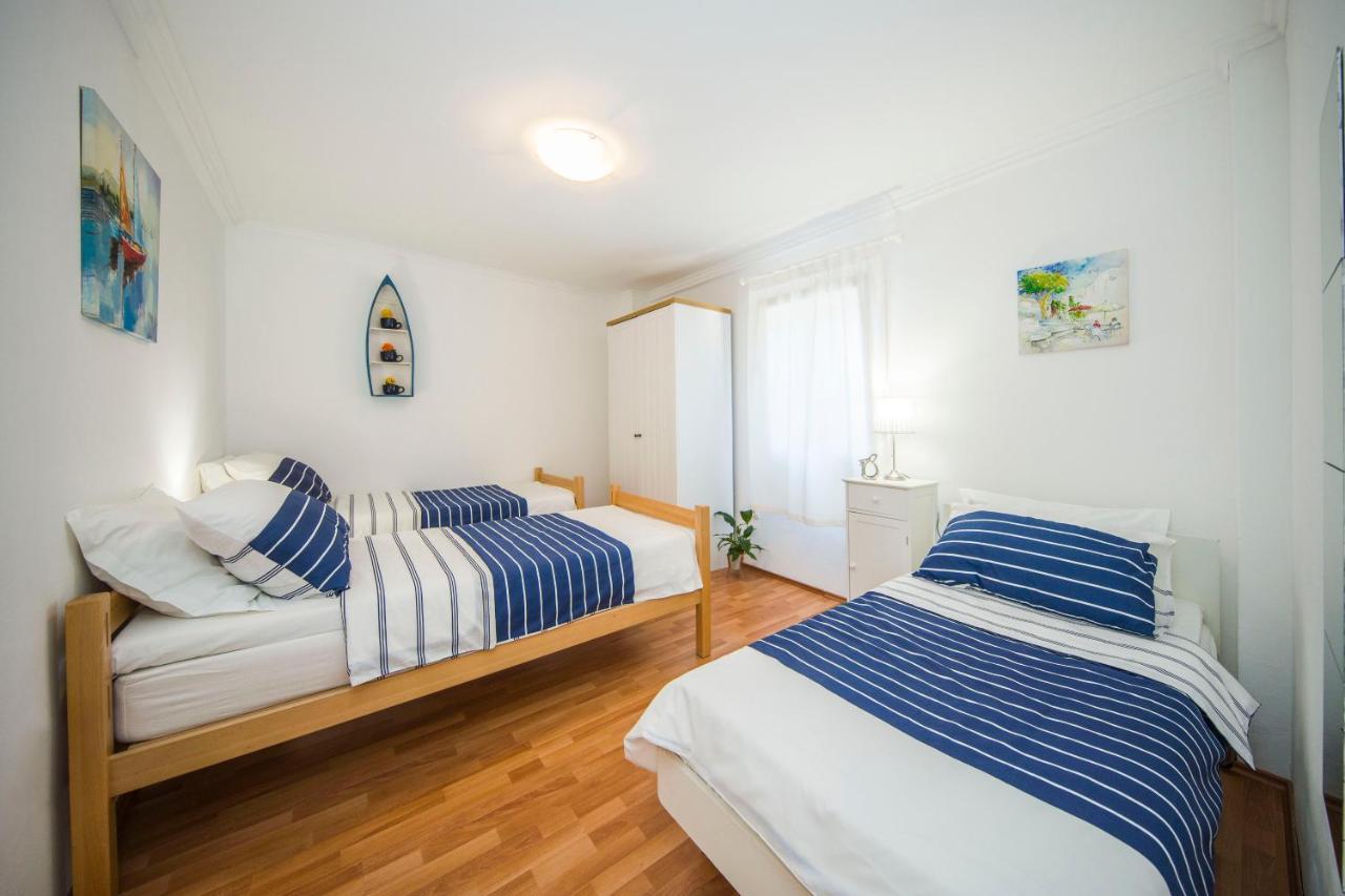 Apartments Odrina สปลิท ภายนอก รูปภาพ