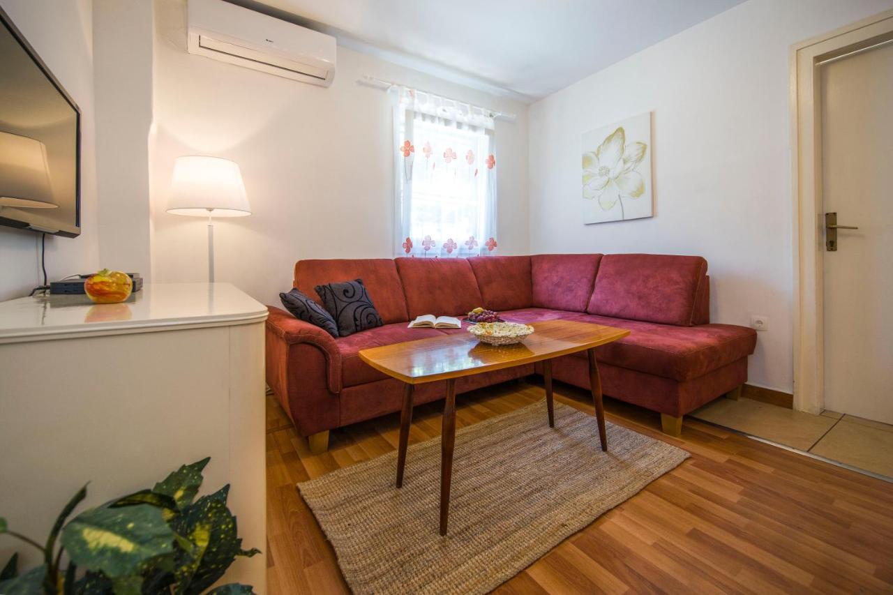 Apartments Odrina สปลิท ภายนอก รูปภาพ