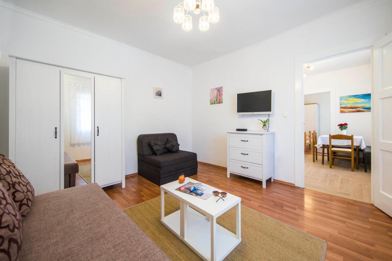 Apartments Odrina สปลิท ภายนอก รูปภาพ