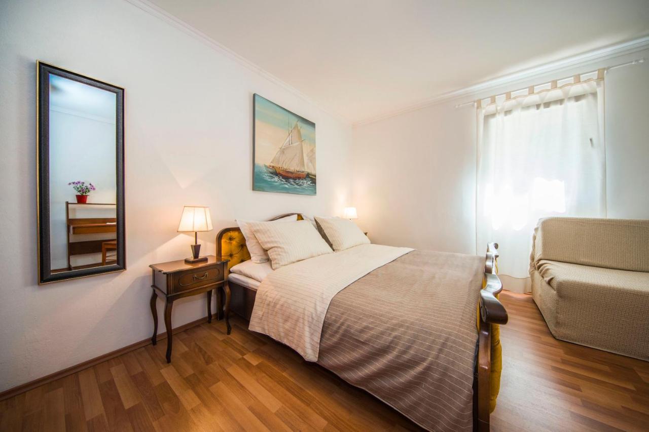 Apartments Odrina สปลิท ภายนอก รูปภาพ