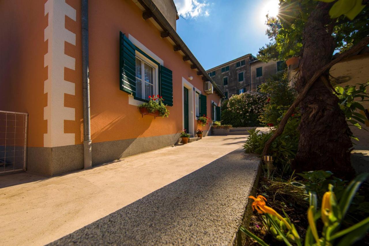 Apartments Odrina สปลิท ภายนอก รูปภาพ