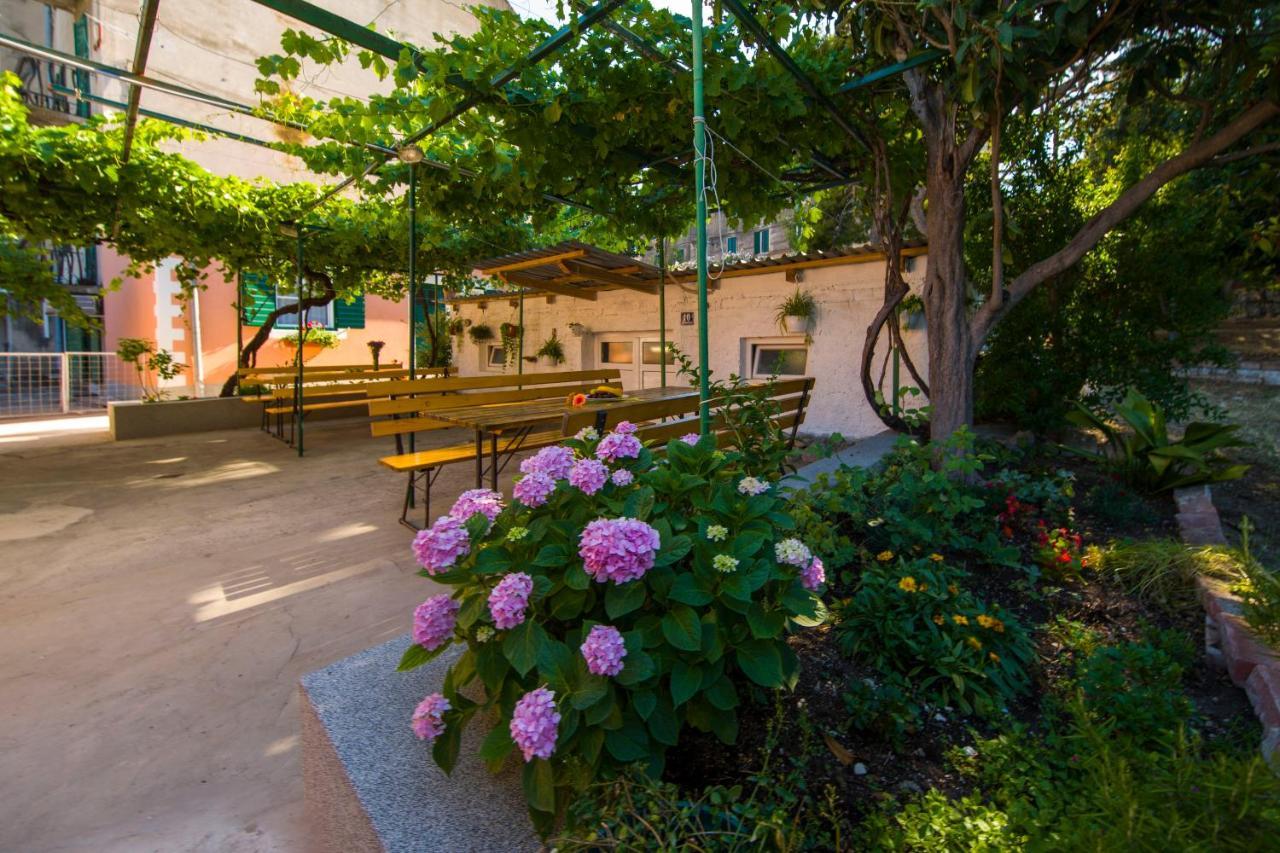 Apartments Odrina สปลิท ภายนอก รูปภาพ