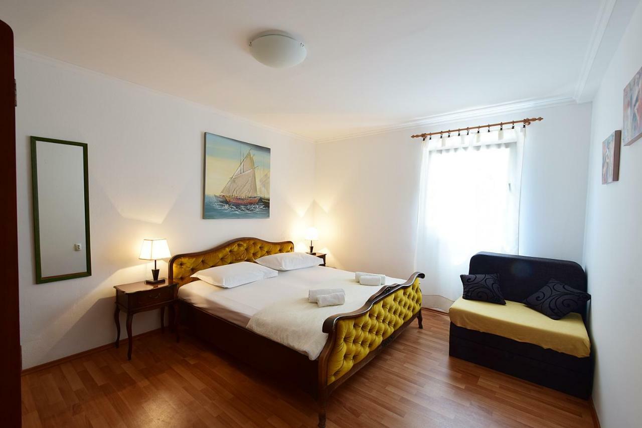 Apartments Odrina สปลิท ภายนอก รูปภาพ