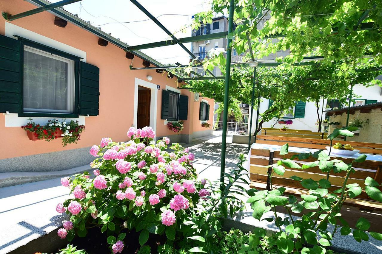 Apartments Odrina สปลิท ภายนอก รูปภาพ